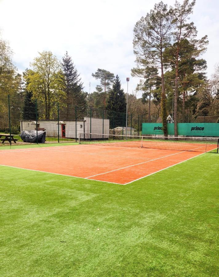Pine Point With Terrace, Shared Pool, Tennis Court Apartment