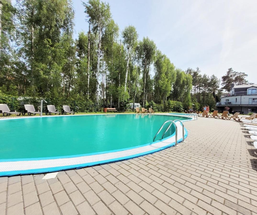Pine Point With Terrace, Shared Pool, Tennis Court Apartment Pobierowo