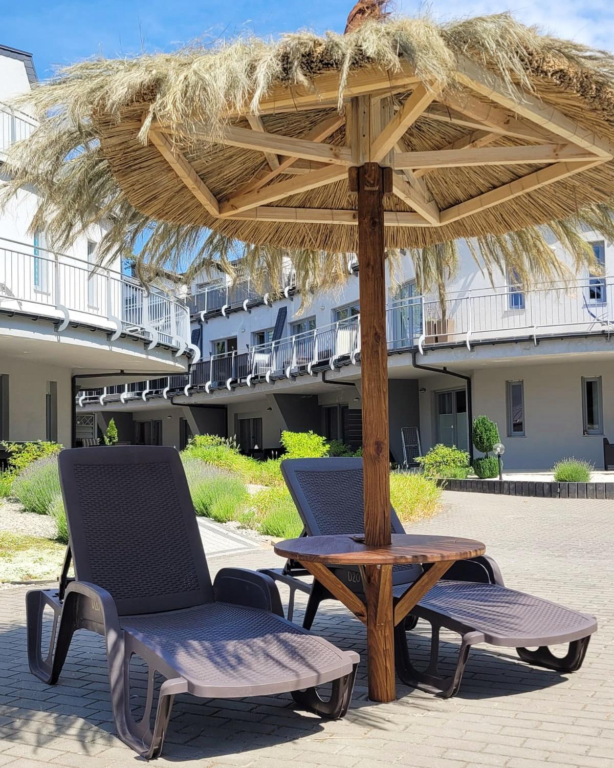 Pine Point With Terrace, Shared Pool, Tennis Court *